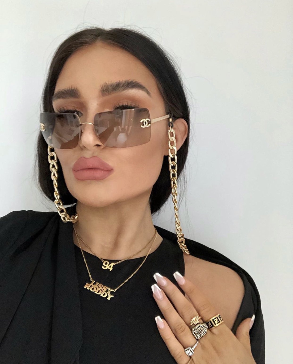 Classic Date Necklace