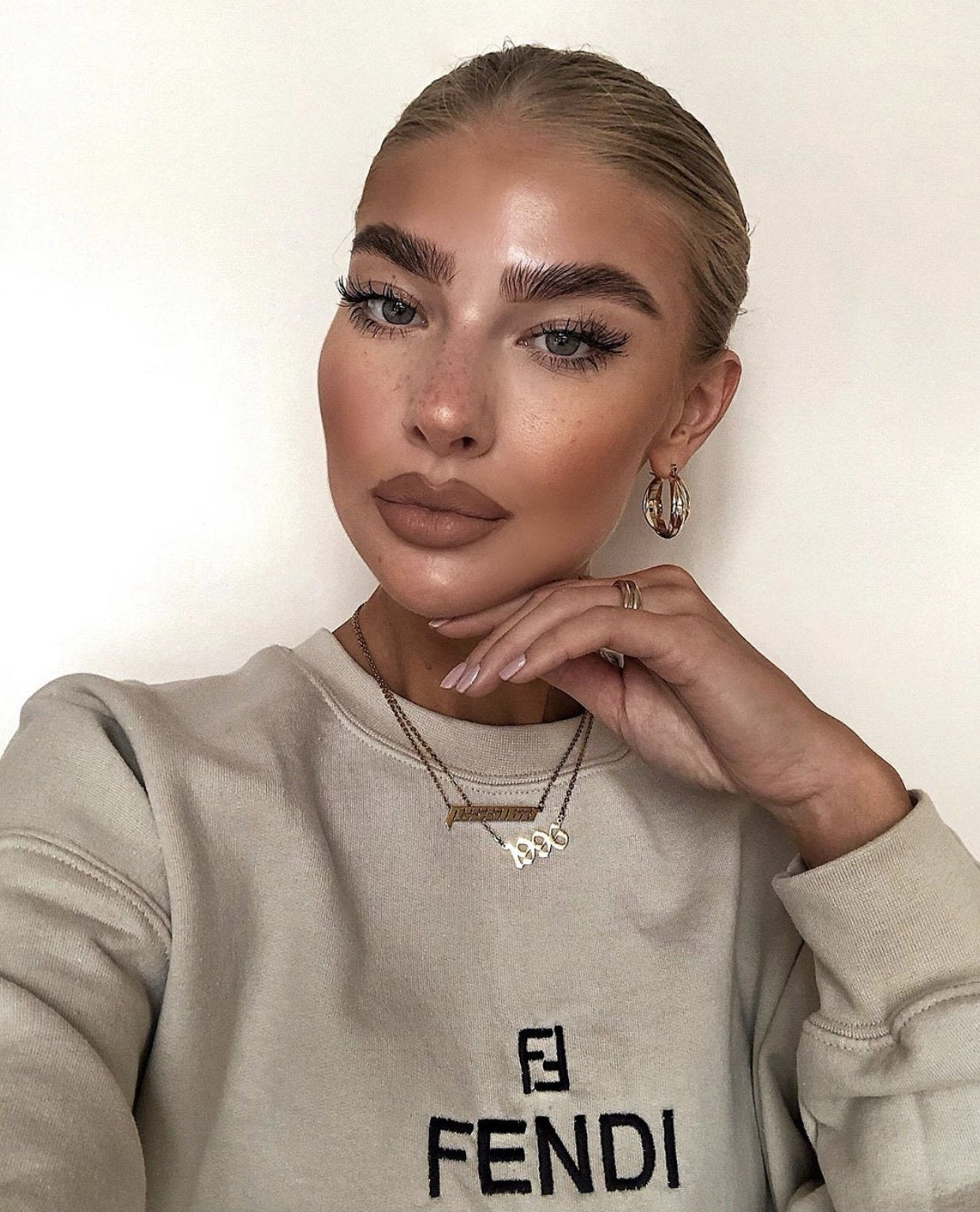 Classic Nameplate Necklace